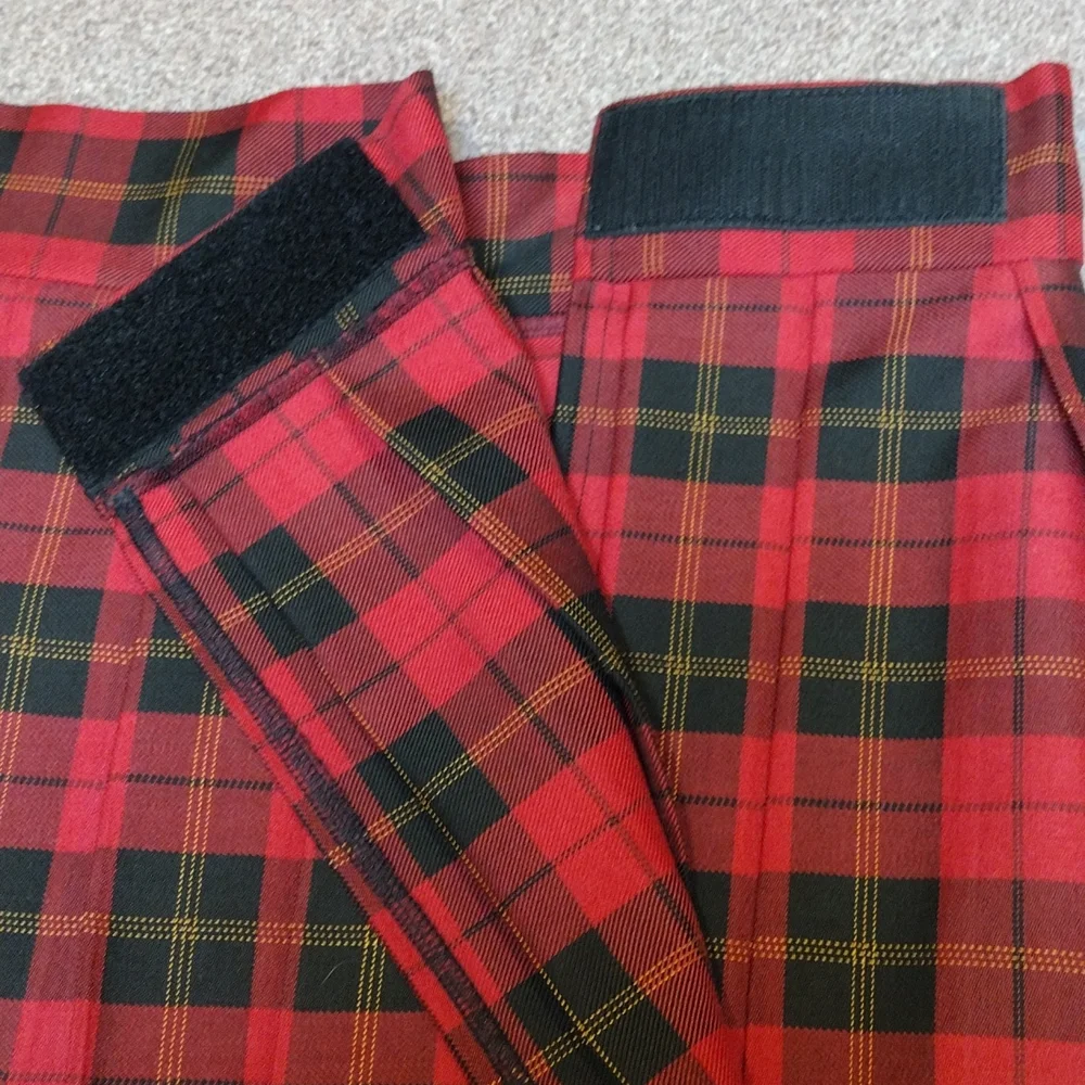 🔥Hips & Curves Schoolgirl Plaid Pleated Skirt - Picture 2 of 7